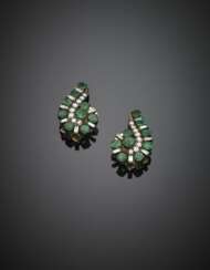 Bi-coloured 18K and 9K gold emerald and diamond spiral earclips