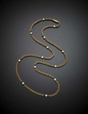 Long yellow gold interwoven necklace with pearls - photo 1