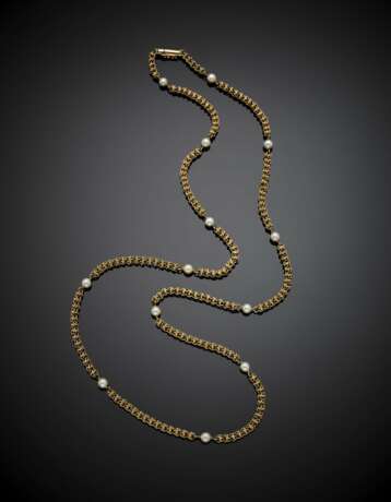 Long yellow gold interwoven necklace with pearls - photo 2