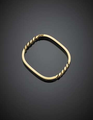 Yellow gold cuff bracelet - photo 1