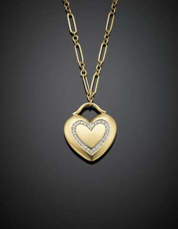 TIFFANY & CO | Yellow gold chain with cm 2.20 circa heart central accented with diamond - фото 1