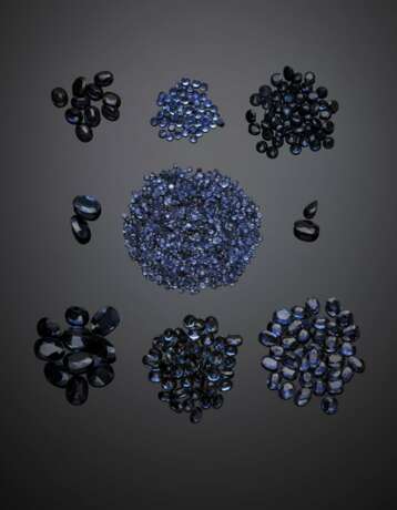 Lot of many sapphires of various size and shape in all ct. 84.20 circa. - фото 1