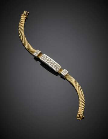 Bi-coloured gold diamond accented supple bracelet - фото 2
