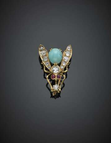 Old mine diamond in all ct. 1.90 circa and turquoise yellow gold fly brooch - фото 1