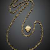 Yellow gold lot comprising a textured chain and a heart shape pendant accented with one diamond - photo 1