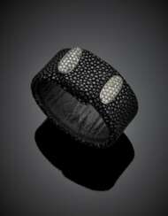 H.MARTINELLI | Ray fish skin bracelet with white gold diamond accenting