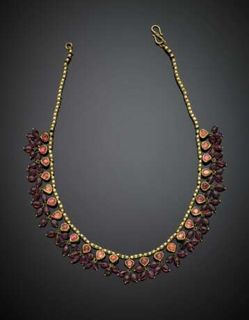 Yellow gold necklace with pink foiled cabochon stones and pendant spinel beads - photo 1