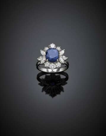 Cushion ct. 2.40 circa sapphire with round and marquise diamond white gold cluster ring - photo 1