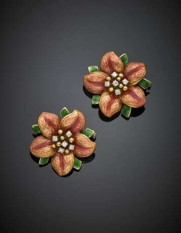 Two yellow gold diamond and enamel flower brooches - photo 1