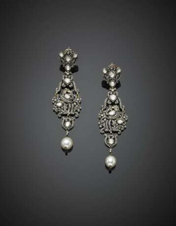 Silver and 9K gold pendant earrings with irregular diamonds and holding two mm 11.50 x 10 circa cultured pearls - фото 1