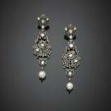 Silver and 9K gold pendant earrings with irregular diamonds and holding two mm 11.50 x 10 circa cultured pearls - photo 1
