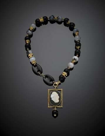 Onyx dendritic agate and black bead yellow gold necklace - photo 1