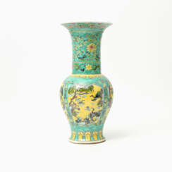 CHINA große Vase, 20. Jahrhundert