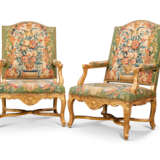 A PAIR OF REGENCE GILTWOOD FAUTEUILS - фото 1