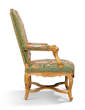 A PAIR OF REGENCE GILTWOOD FAUTEUILS - фото 2