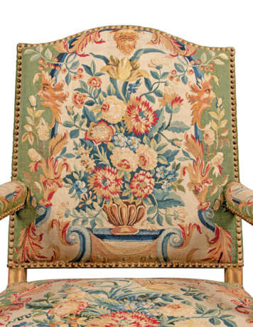 A PAIR OF REGENCE GILTWOOD FAUTEUILS - фото 5