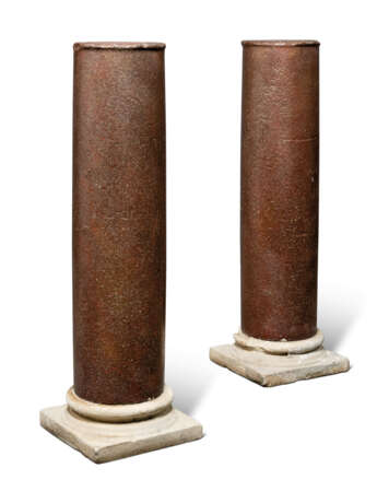 A PAIR OF WHITE FOSSILISED MARBLE FLAMING URNS ON A PAIR OF SIMULATED PORPHYRY COLUMNS - фото 8
