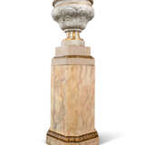 A PAIR OF GREY-VEINED WHITE MARBLE URNS - photo 5