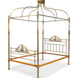 A FRENCH BRASS CAMPAIGN BED - фото 5