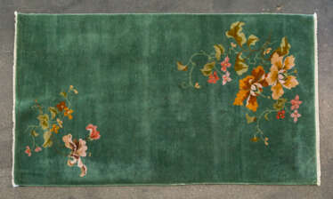 Teppich. CHINA, 20. Jahrhundert, ca. 200x118 cm