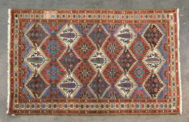 Orientteppich. BACHTIARI / PERSIEN, 20. Jahrhundert, ca. 192x138 cm
