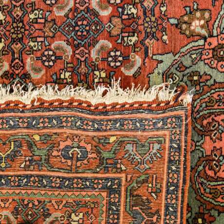 Orientteppich. PERSIEN, 20. Jahrhundert, 212x140 cm - photo 2