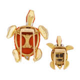 Cartier. CARTIER CORAL, BLISTER PEARL AND DIAMOND TURTLE BROOCHES - photo 2