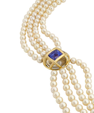 JAR. JAR SAPPHIRE AND ROCK CRYSTAL PENDANT, ON A CULTURED PEARL NECKLACE - Foto 2
