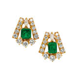 Chaumet. CHAUMET EMERALD AND DIAMOND NECKLACE, BRACELET, EARRING AND RING SUITE - photo 3