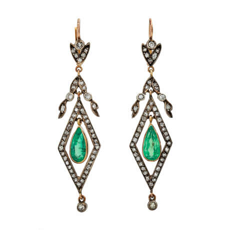 Paar Ohrhänger mit Diamantrosen und Smaragden - photo 1
