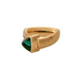UNIKAT Ring mit grünem Turmalin von 3 ct (graviert), - photo 3