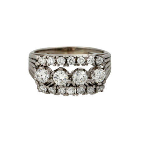 Ring mit 18 Brillanten, zusammen ca. 0,9 ct, - photo 2