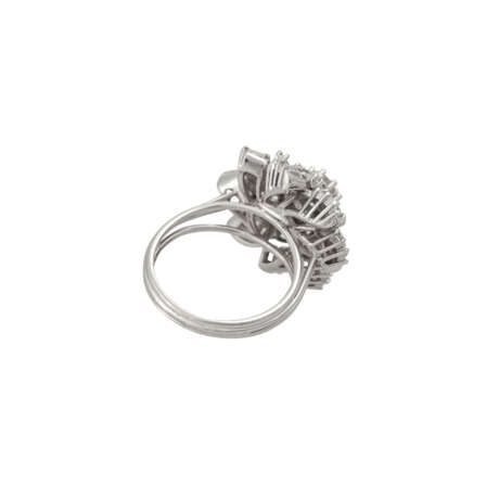 Ring sternförmig mit Diamanten besetzt, - photo 3