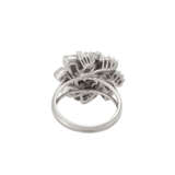 Ring sternförmig mit Diamanten besetzt, - photo 4