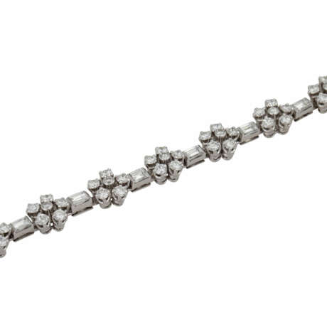 GÜBELIN Armband mit Brillanten zusammen ca. 4 ct und Diamantbaguettes - Foto 4
