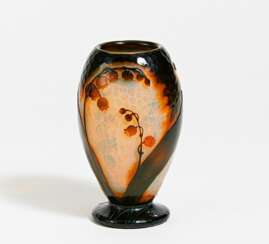 Kleine Vase mit Maiglöckchen