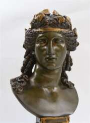 BÜSTE "ARIADNE", ziselierter Bronzeguss goldstaffiert, Frankreich Ende 19. Jahrhundert
