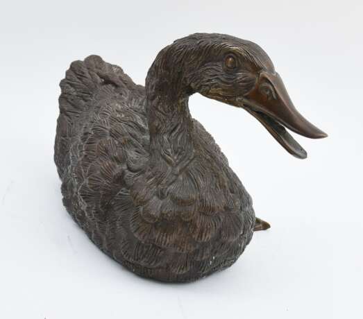 SITZENDE ENTE, ziselierte Bronze, Frankreich um 1900. - photo 1