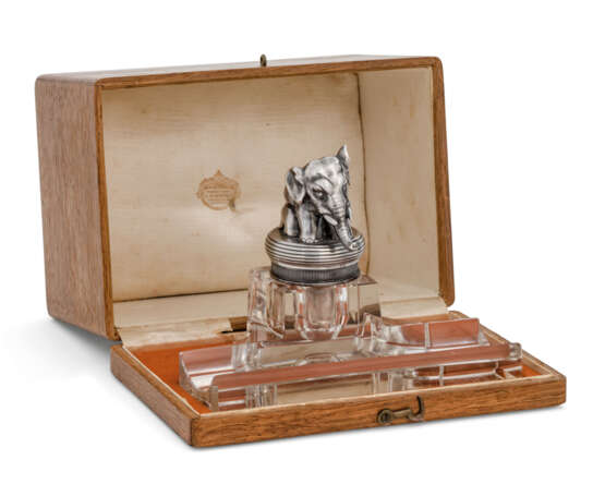 A PARCEL-GILT SILVER-MOUNTED CUT-GLASS INKSTAND - photo 1