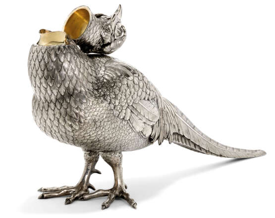 A LARGE AND RARE SILVER WINE EWER IN THE FORM OF A PHEASANT ... - Foto 3