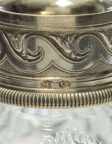 A PAIR OF SILVER-GILT CUT-GLASS SCENT BOTTLES - photo 2