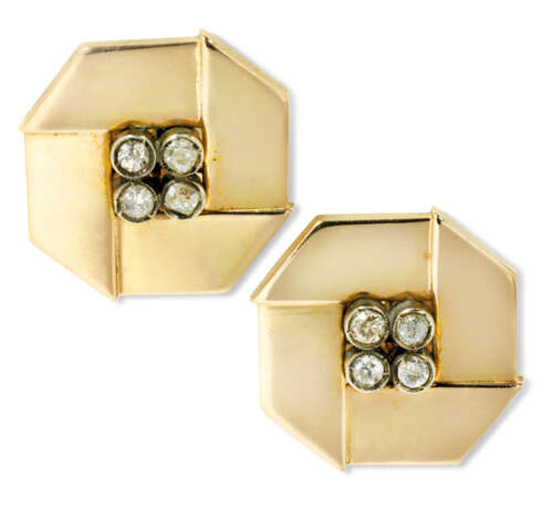 A PAIR OF JEWELLED GOLD CUFFLINKS - photo 1