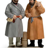 A PORCELAIN FIGURE OF TWO PEASANTS - photo 1