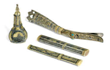 TWO NIELLO AND SILVER -GILT ÉTUIS, A SCENT BOTTLE AND A HORN...