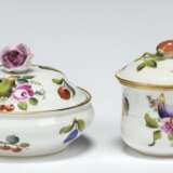 Herend. A HEREND PORCELAIN 'FRUITS AND FLOWERS' PATTERN COMPOSITE PART TABLE-SERVICE - фото 2