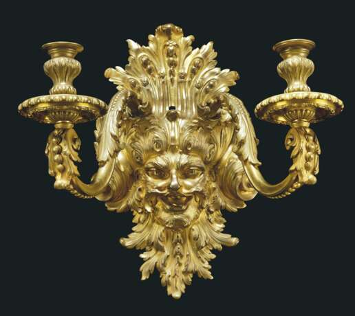A SET OF FOUR FRENCH ORMOLU TWIN-LIGHT WALL-APPLIQUES - photo 4