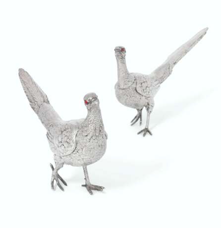 A PAIR OF GERMAN SILVER PHEASANT TABLE ORNAMENTS - Foto 3