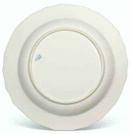 A TOURNAI PORCELAIN BLUE AND WHITE COMPOSITE PART DINNER-SERVICE - photo 4