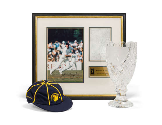 ICC CRICKET HALL OF FAME HAT, TROPHY AND FRAME - photo 1
