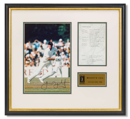 ICC CRICKET HALL OF FAME HAT, TROPHY AND FRAME - photo 5